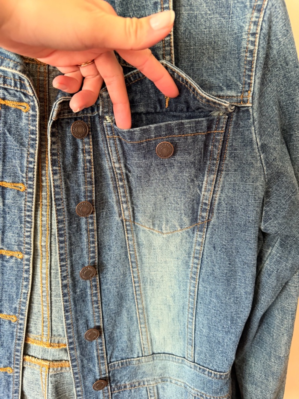 Aeropostale women’s Denim Jacket - Picture 3 of 4